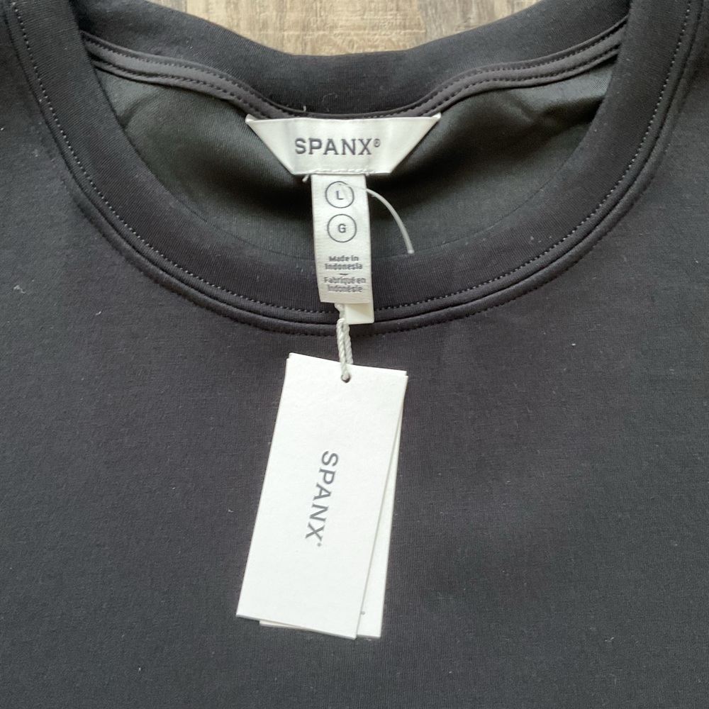 NEW SPANX airessentials colorblock mini t-shirt dress timeless in black/powder/s - Picture 3 of 6